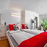 Carlina Apartment